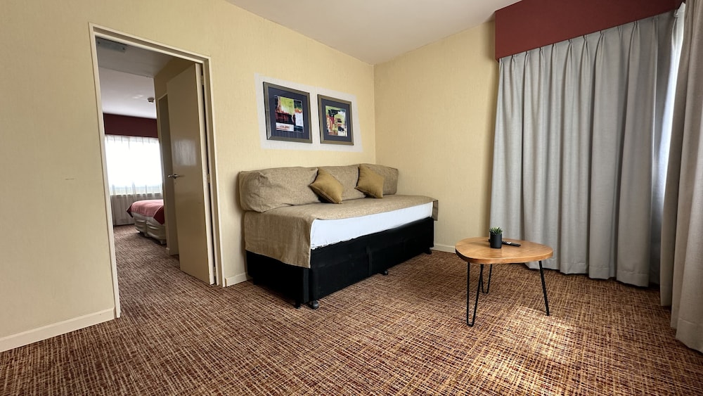 LAS LENGAS HOTEL 40/60