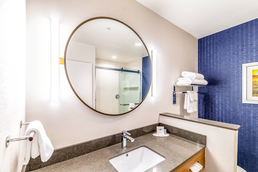 Fairfield Inn & Suites By Marriott Gainesville I-35 13/39