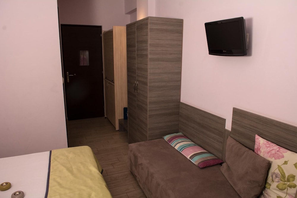 Olympos Hotel 54/62