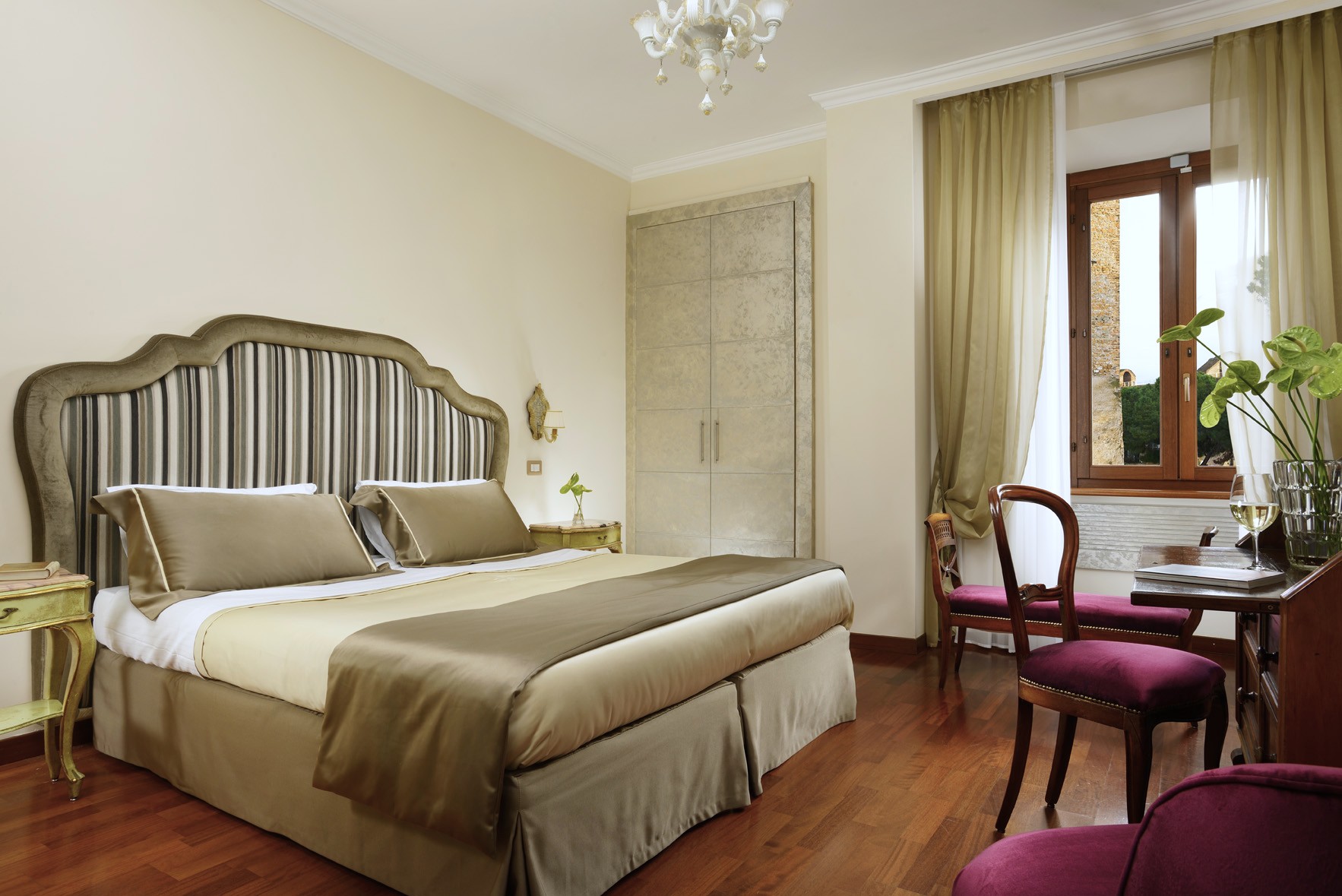 غرفة سوبيريور بسرير مزدوج بإطلالة، Forum Hotel Rome 5/7