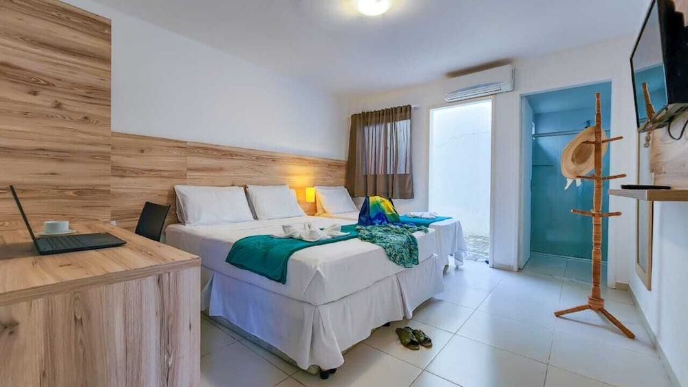 Refugio Hotel 13/63