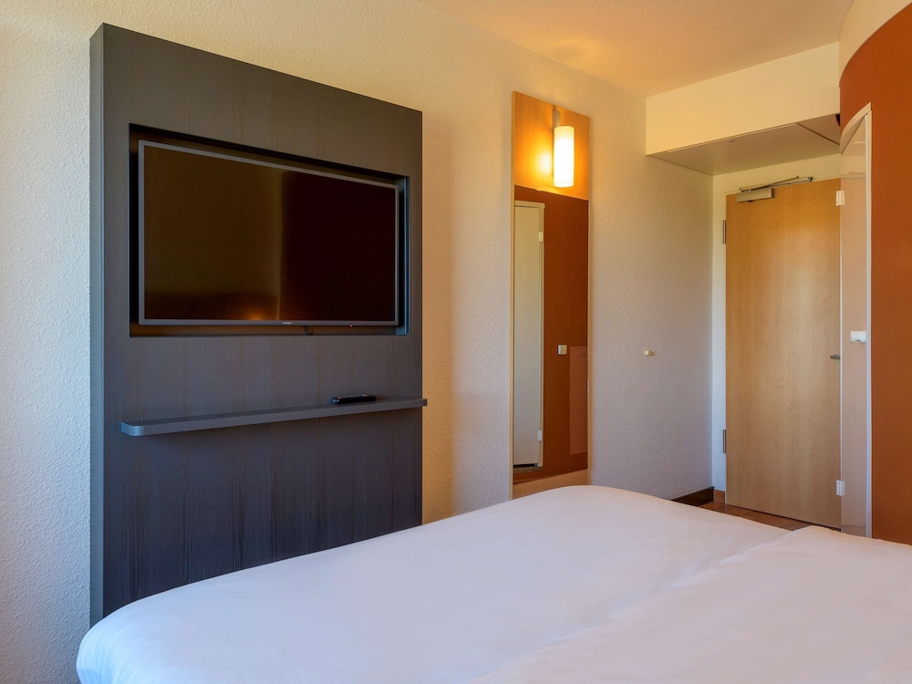 Hotel Ibis Friedrichshafen Airport Messe 22/70