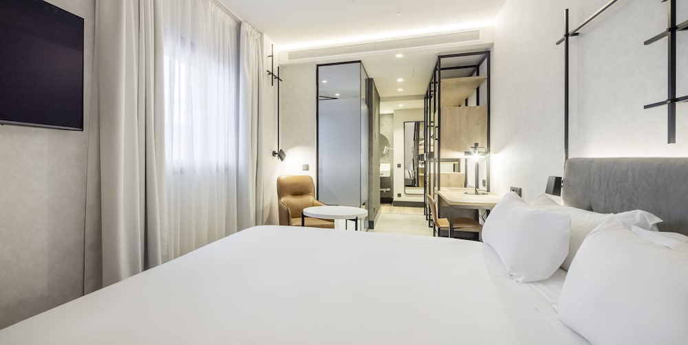 Junior Suite, City View