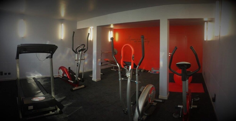 BEST WESTERN AXIS HOTEL 35/53