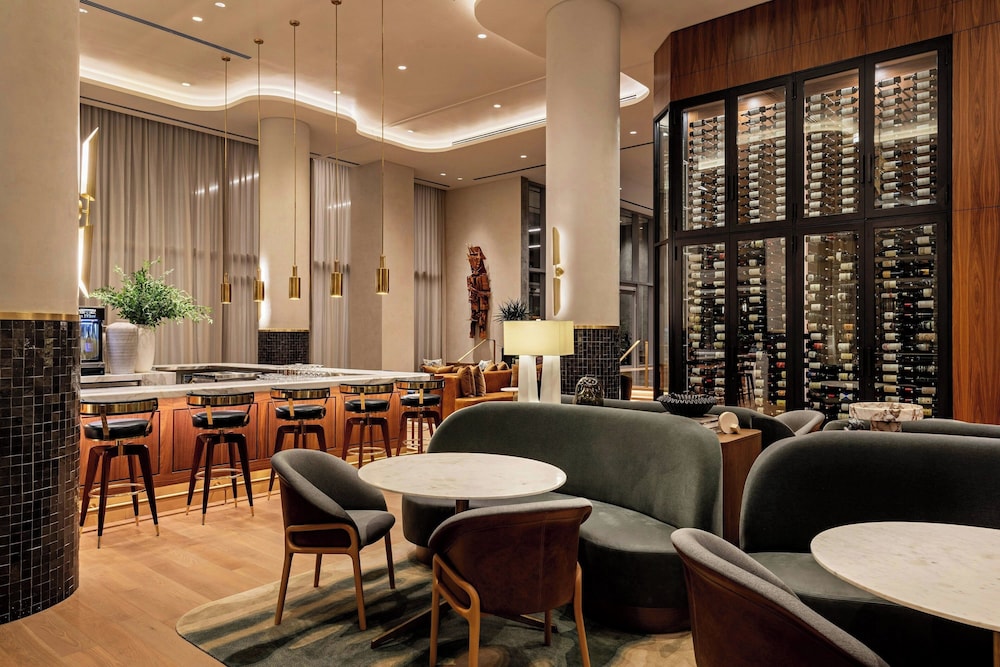 Hall Park Hotel Autograph Collection 42/67