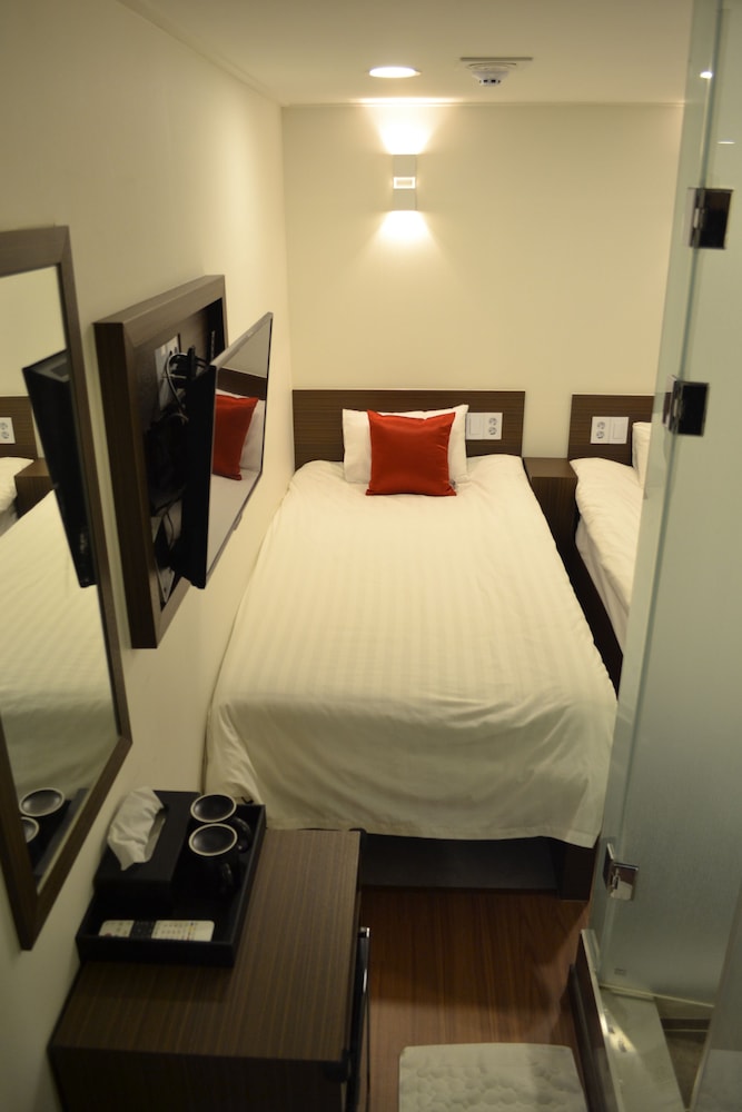 TRIPSTAY Myeongdong 12/31