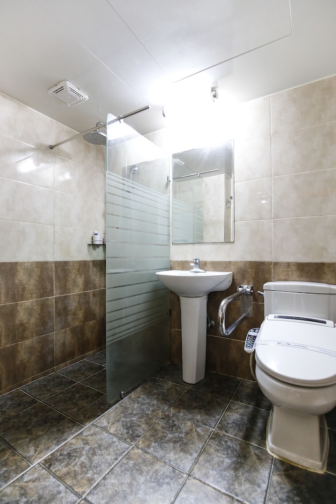 Jeju Ocean Family Hotel 75/75