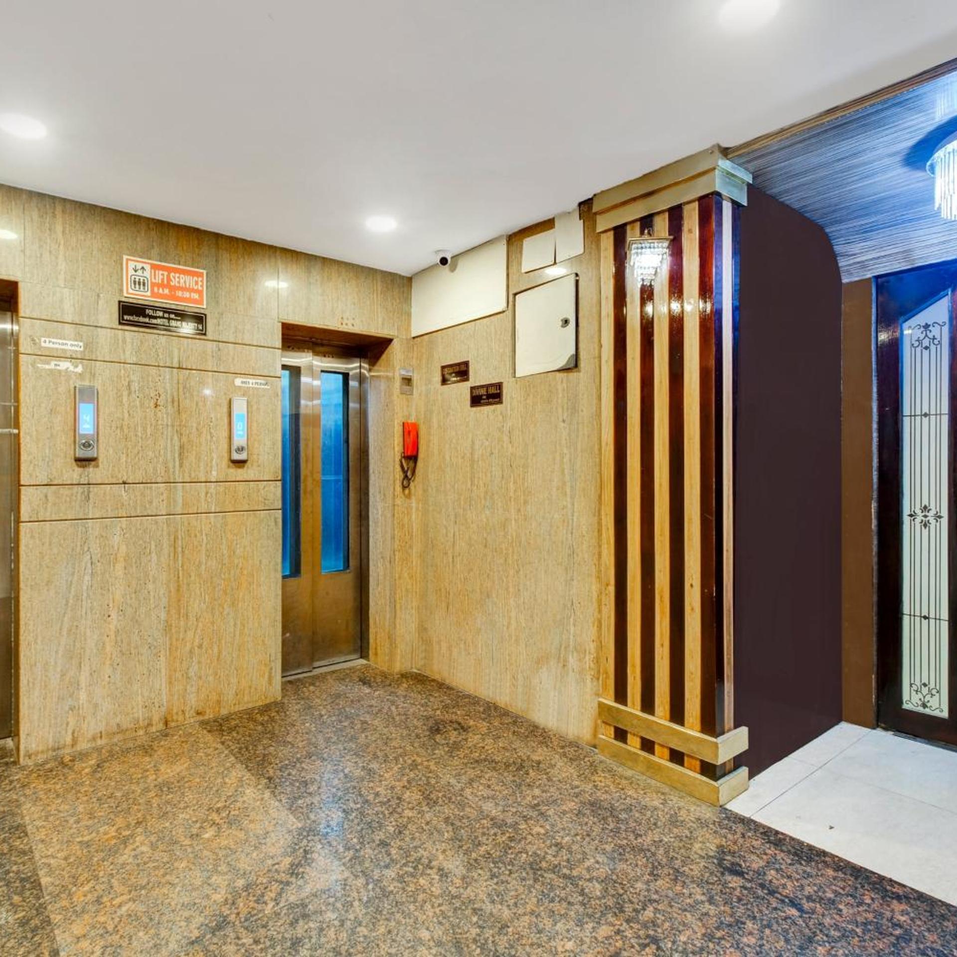 Hotel Grand Majesty 46/53