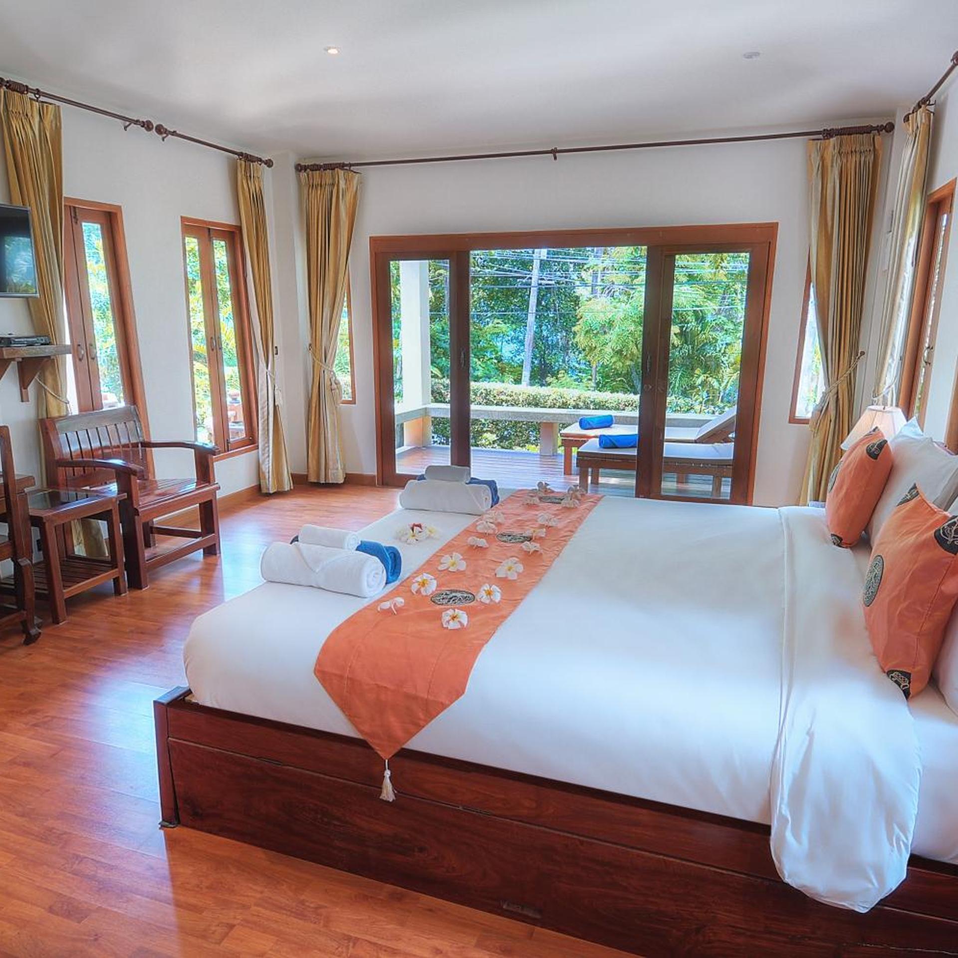 بنغل بسرير كينج بإطلالة على الحديقة، Khanom Hill Resort 2/4