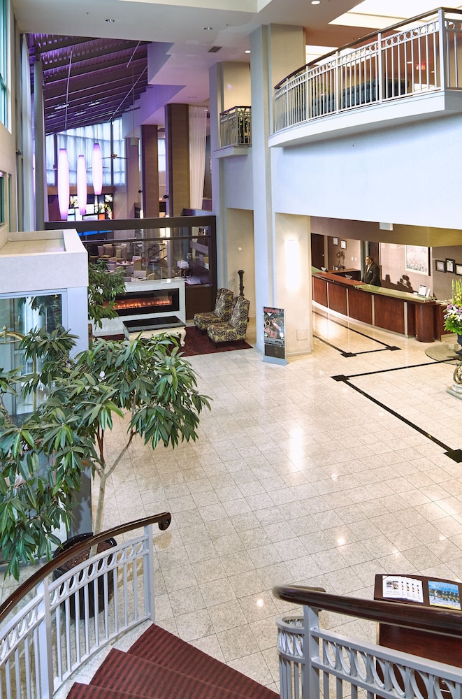 Executive Plaza Hotel Metro Vancouver in COQUITLAM