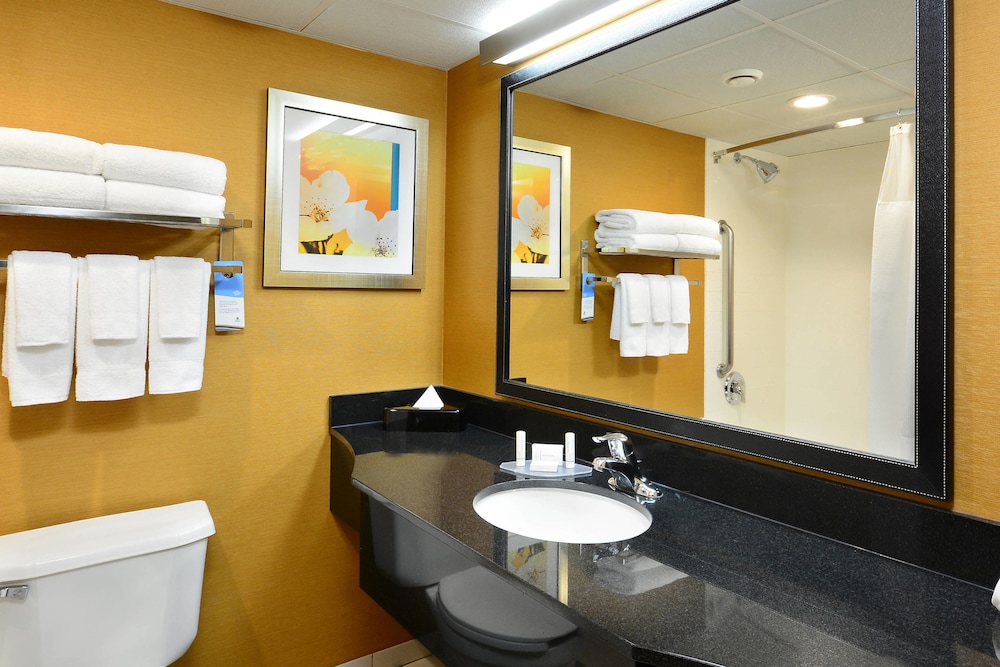 Fairfield Inn And Suites Winston Salem Hanes Mall 9/71