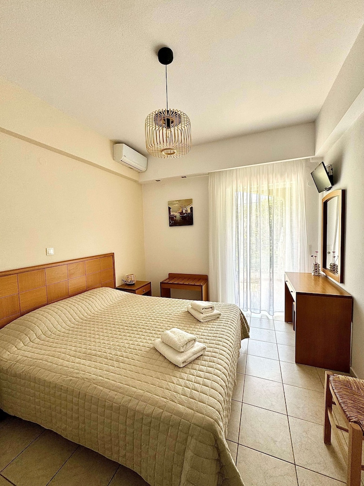 Manolis Apartments 22/72