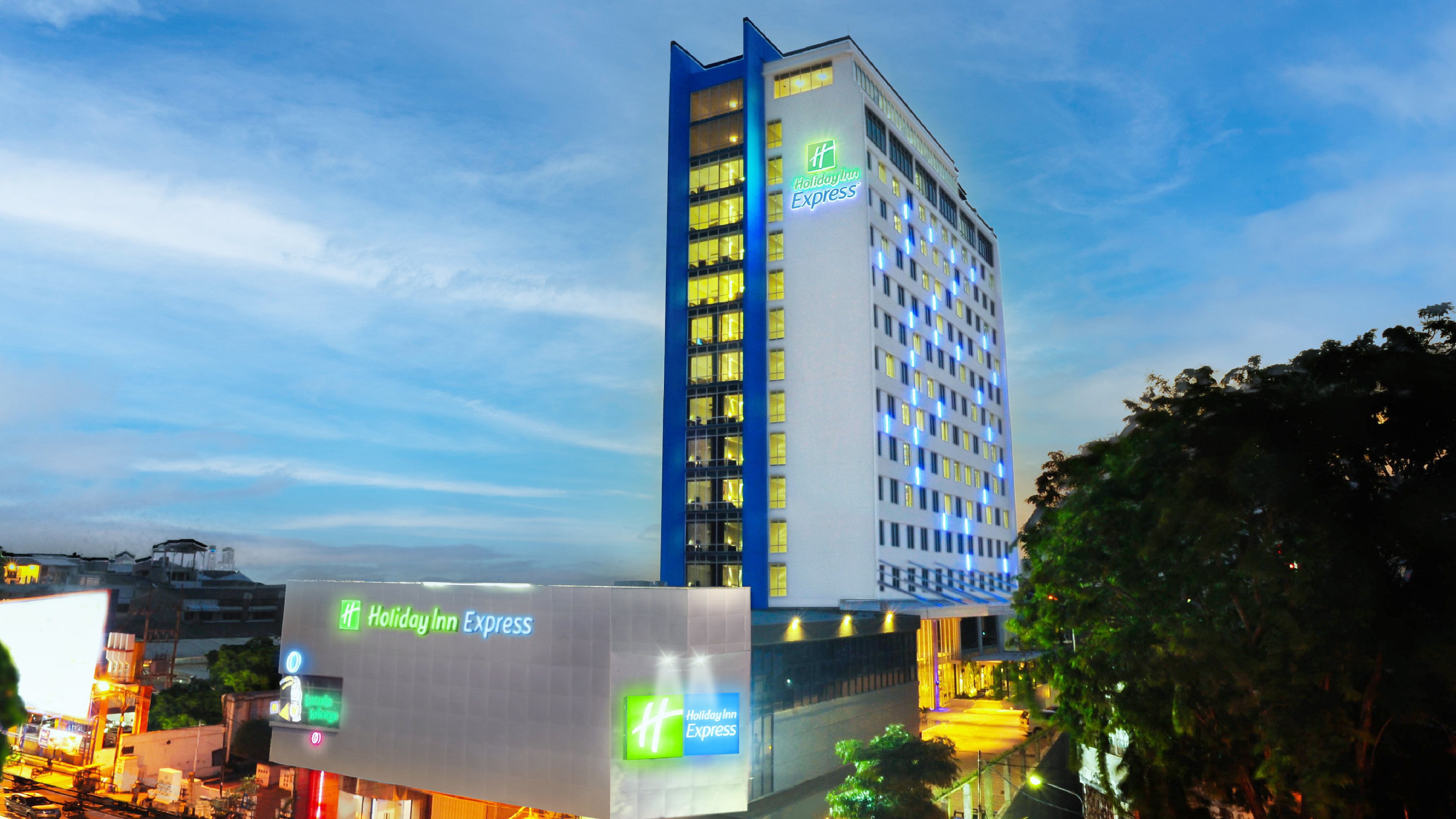 Holiday Inn Express Surabaya Centerpoint by Ihg 2/81