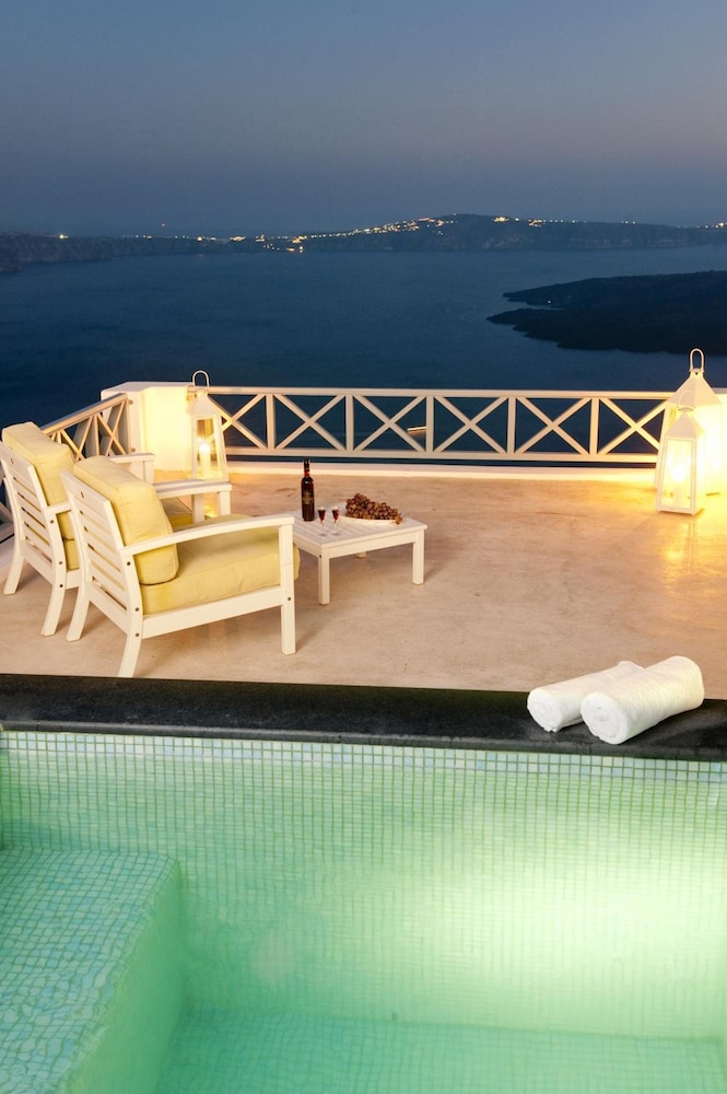GORGONA VILLAS 32/35