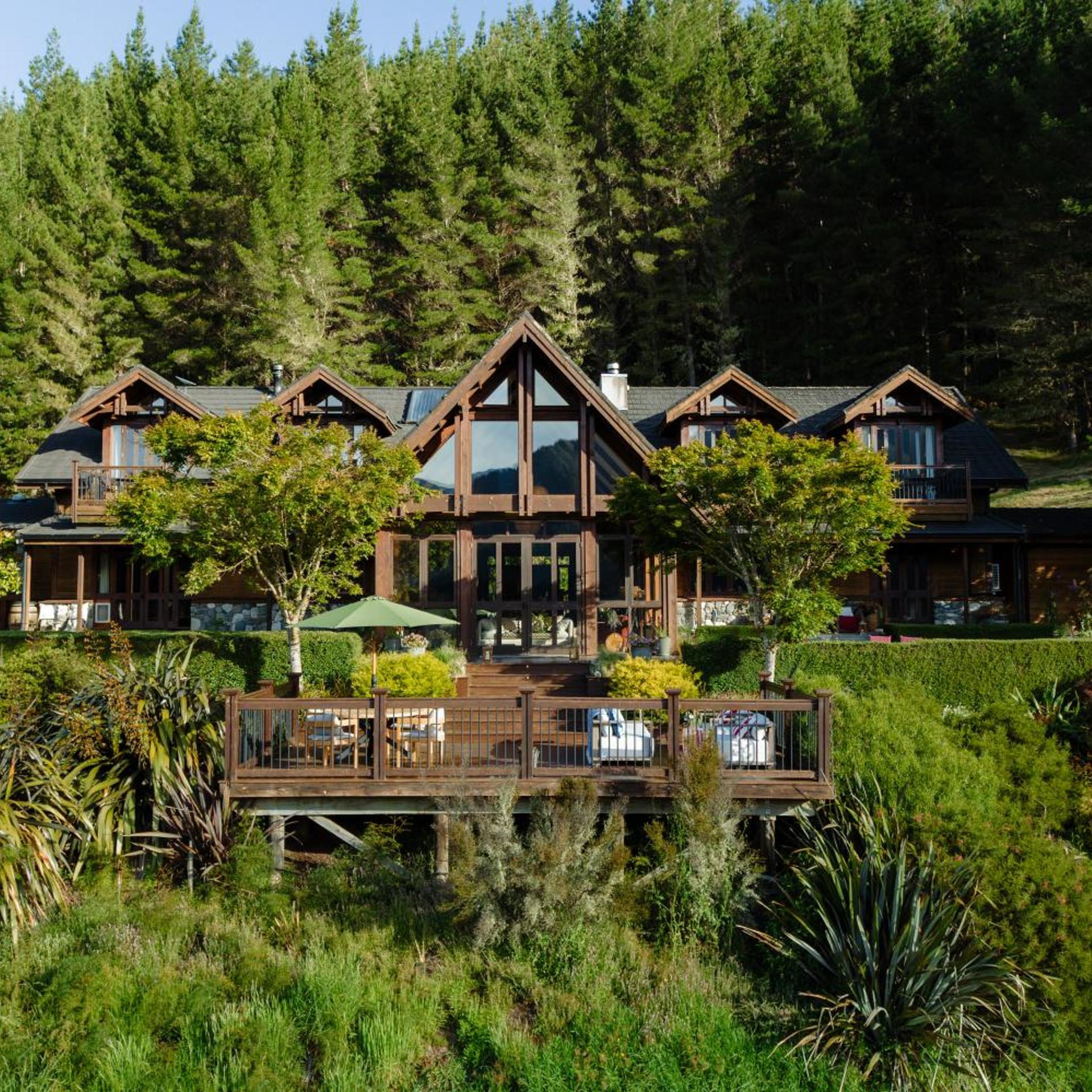 STONEFLY LODGE 20/20