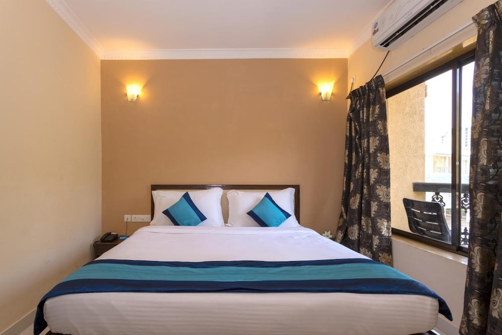 Rendezvous Beach Resort 13/46