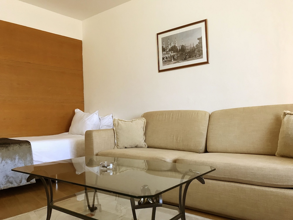 Surmeli Istanbul Hotel 48/72