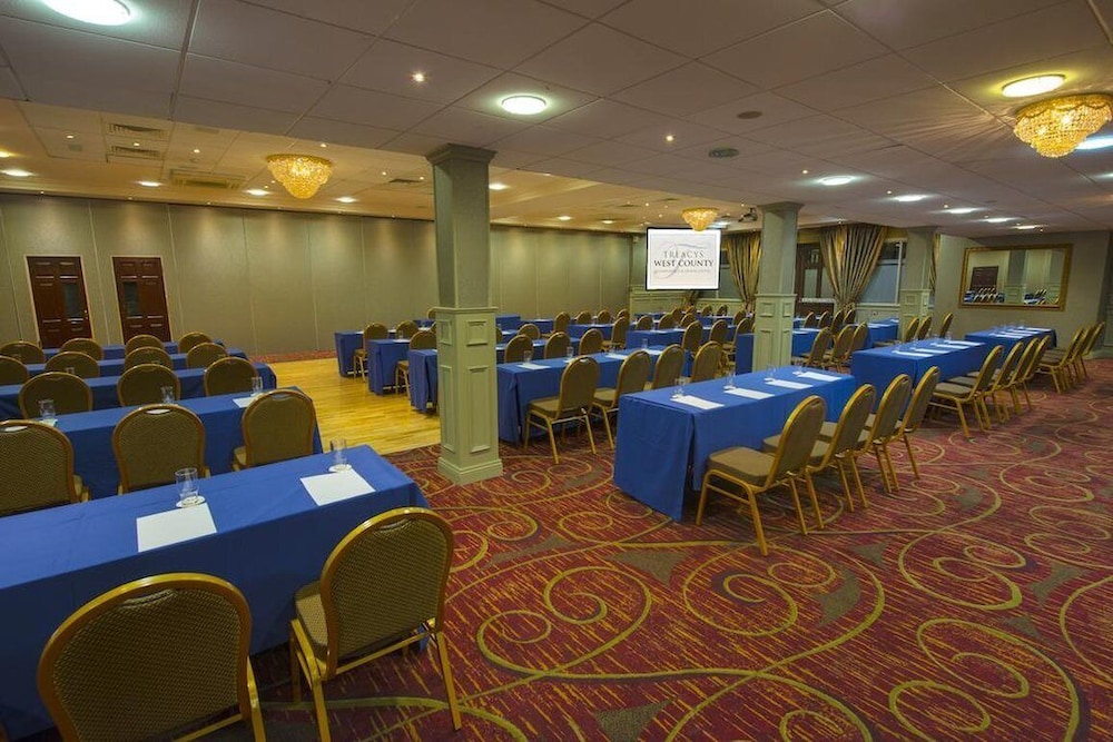 Treacy Apos S West County Conference Amp Leisure Centre 44/50