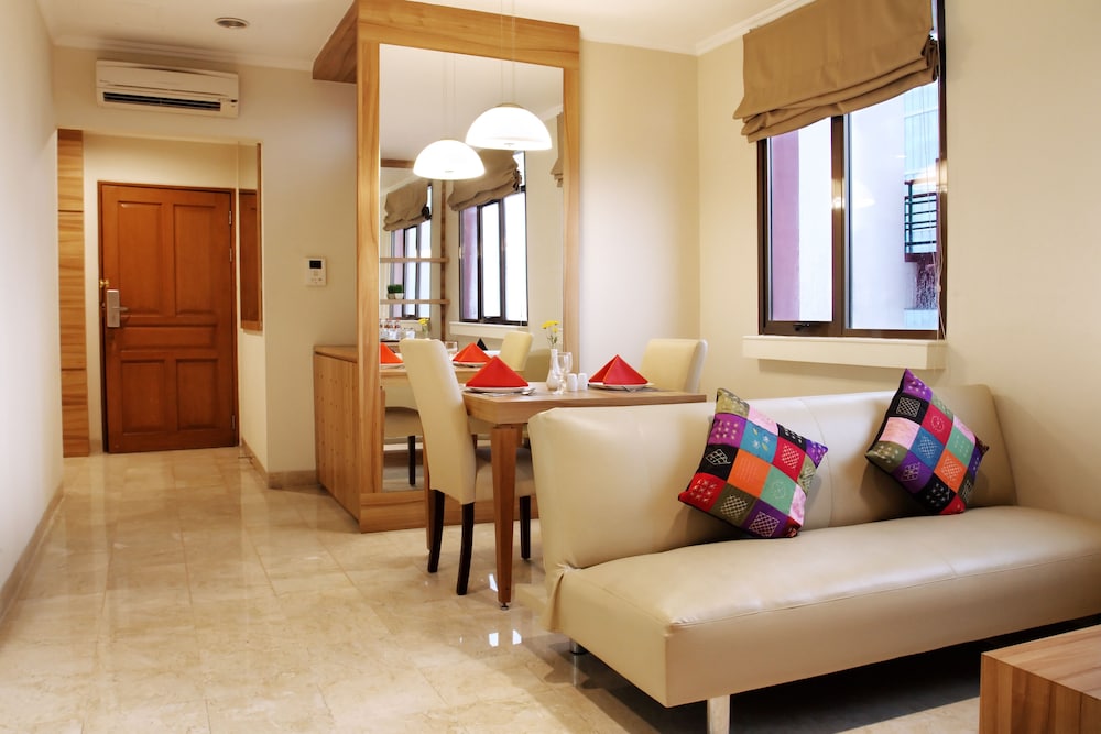 Midtown Residence Simatupang Jakarta 50/78