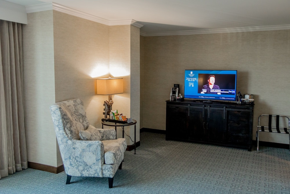Embassy Suites By Hilton Lexington Green 40/52