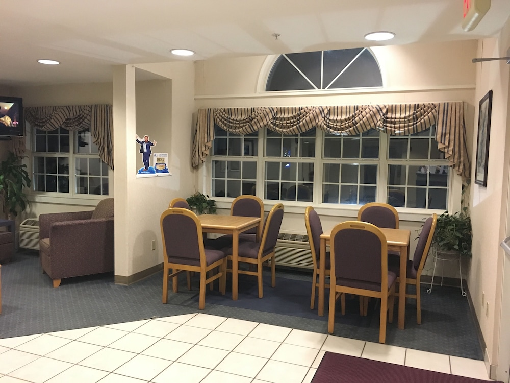 Microtel Inn Suites By Wyndham Champaign 52/68