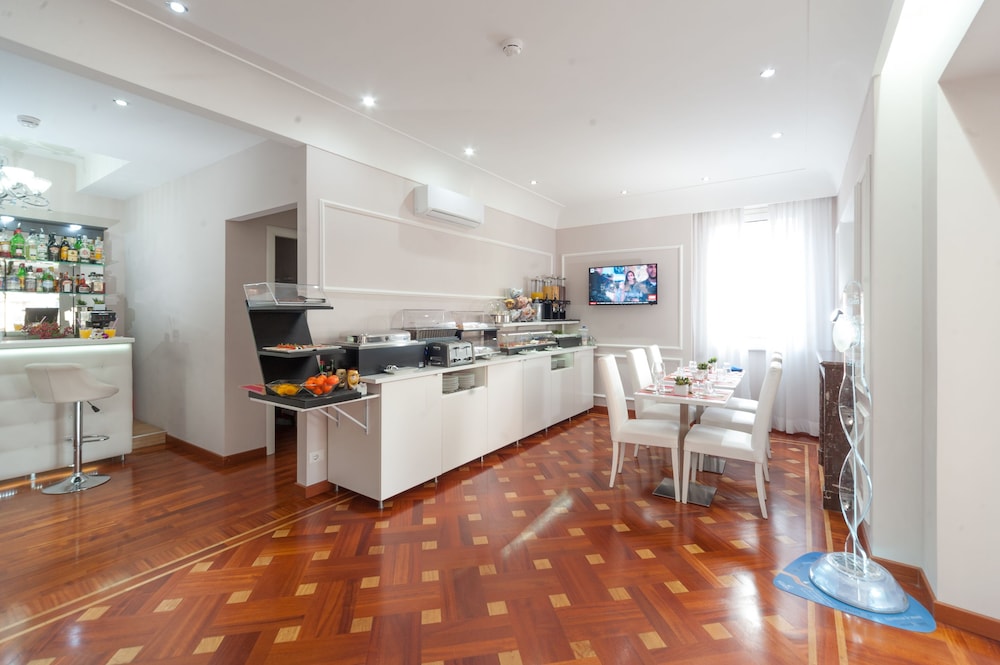 Relais Trevi 95 Boutique Hotel 4/74