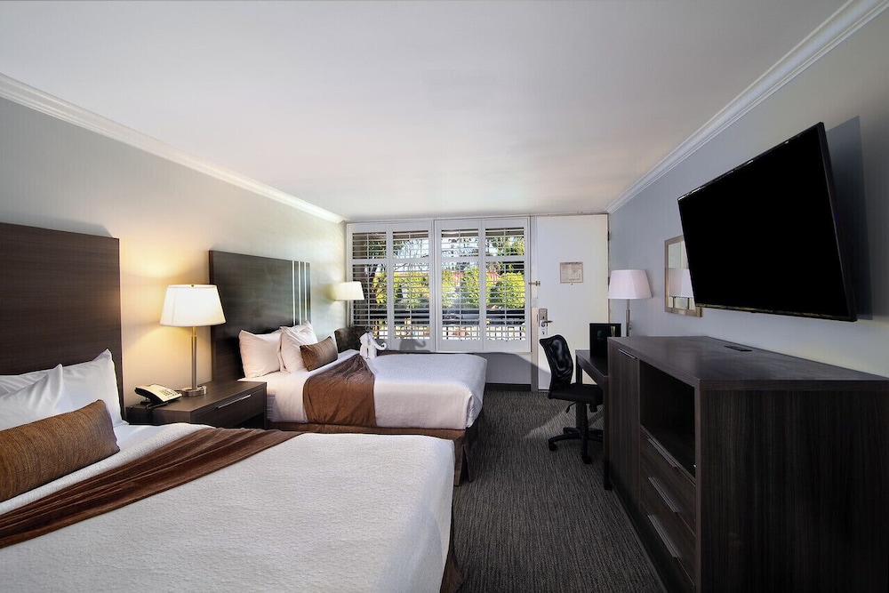 The Palm Garden Hotel 23/72