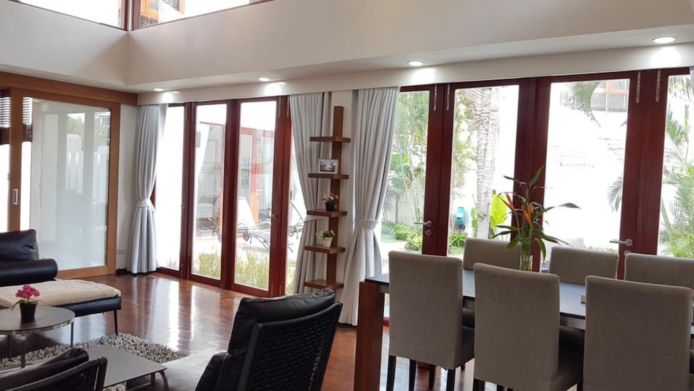 Pranaluxe Pool Villa Holiday Home 33/41