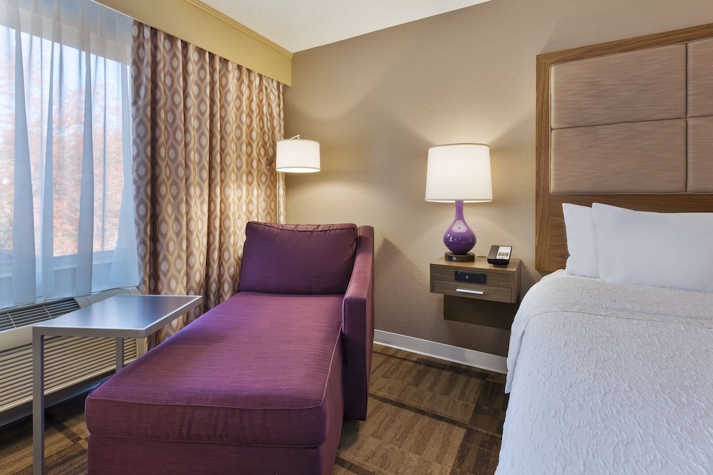 Hampton Inn Waterbury Ct 12/22