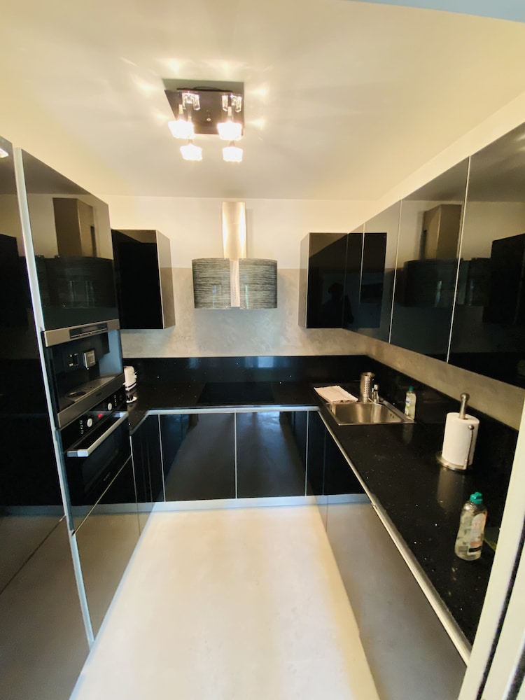 Carlton Riviera 22/50