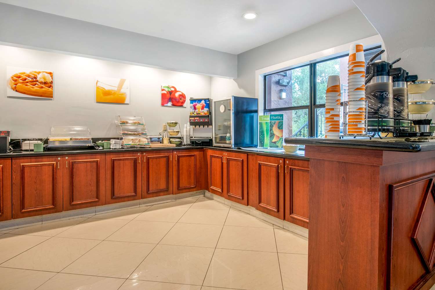 Quality Inn & Suites Jacksonville-Baymeadows 7/42