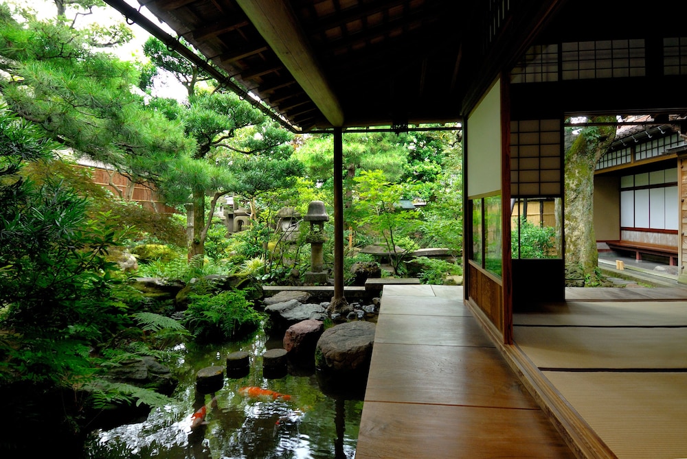 APA Hotel Kanazawa-Ekimae 66/68