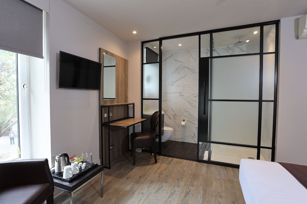 Euston Square Hotel 40/52