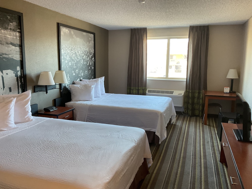 Standard, 2 Queen Beds