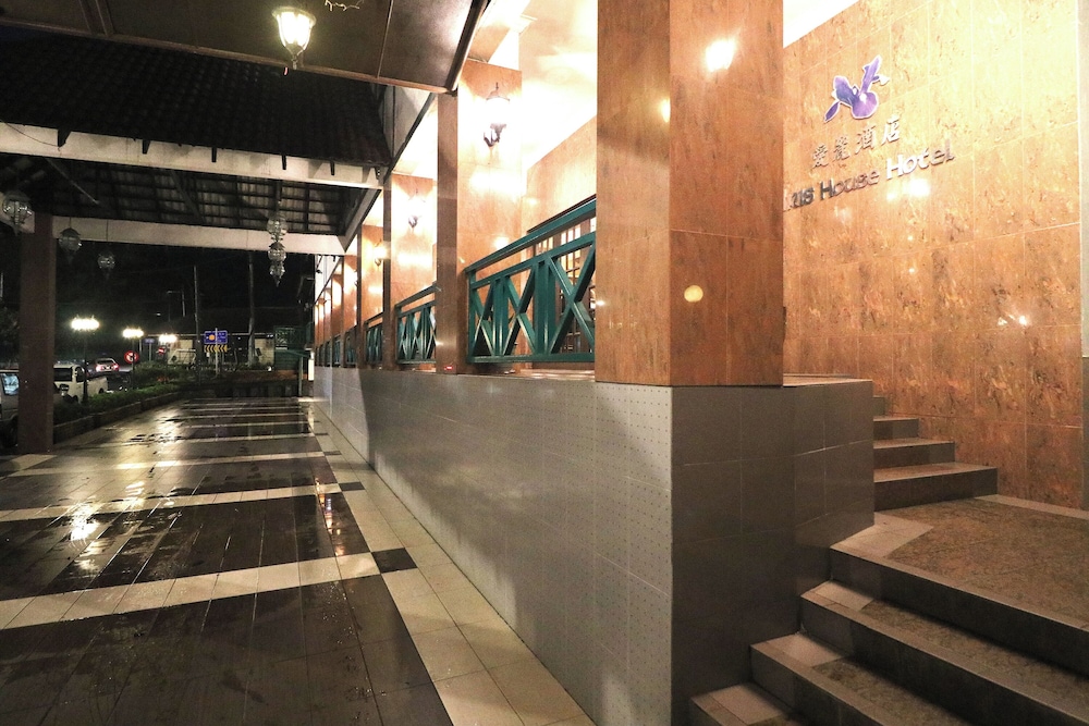 Iris House Hotel 44/65