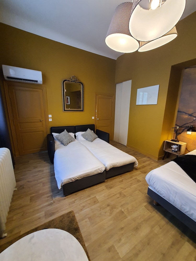 Hotel du Cygne 12/45