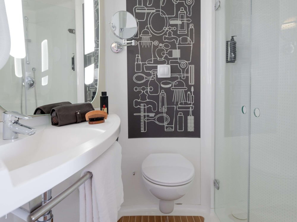 Ibis Lyon Caluire Cite Internationale 49/50