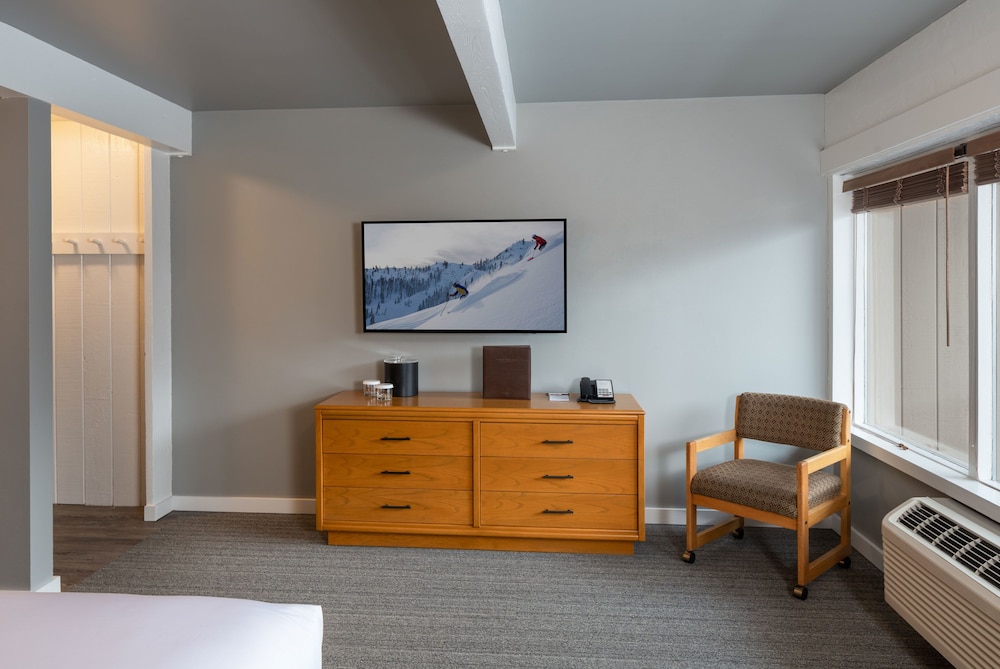 Tamarack Lodge 43/54
