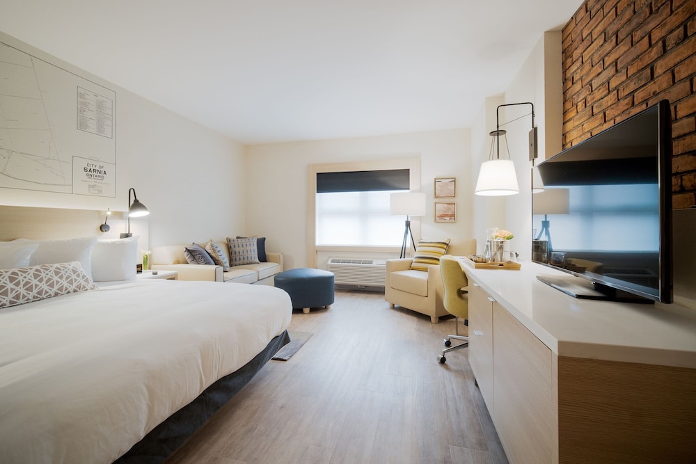The Insignia Hotel, Sarnia, a Tribute Portfolio Hotel 9/55