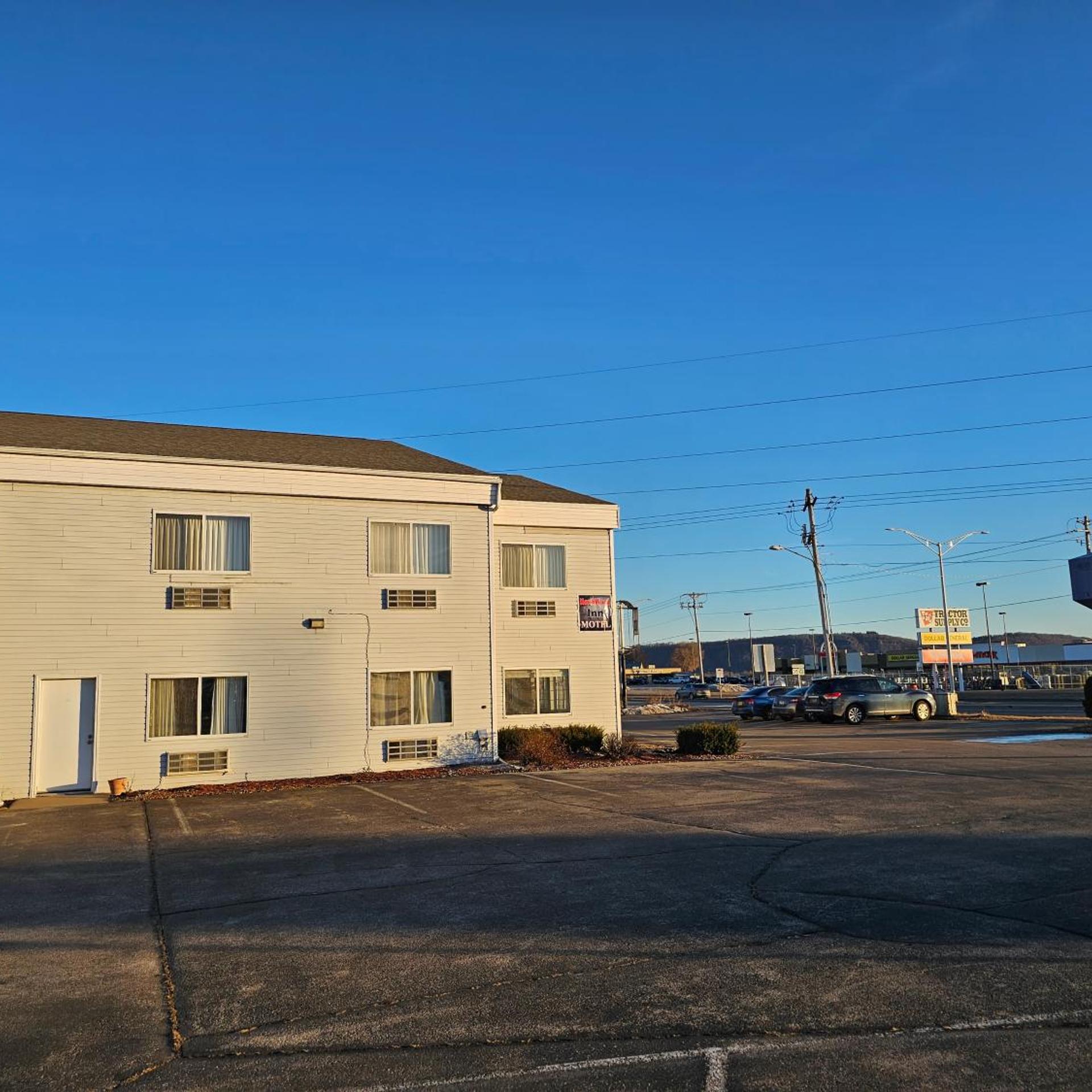 Super 8 Prairie Du Chien 2/46