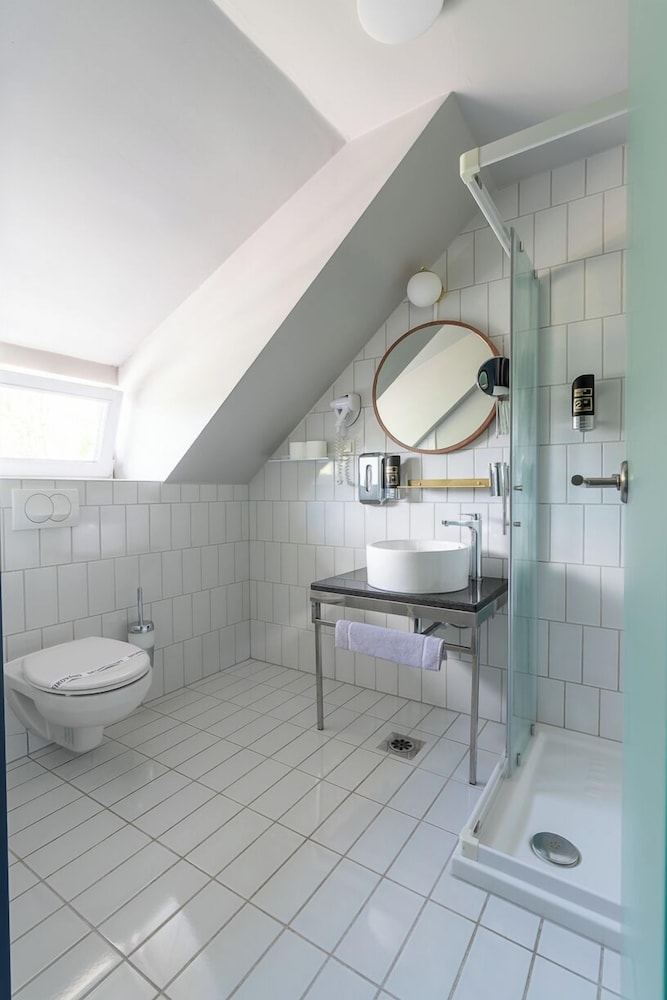 Das Schreder Hotel 46/49