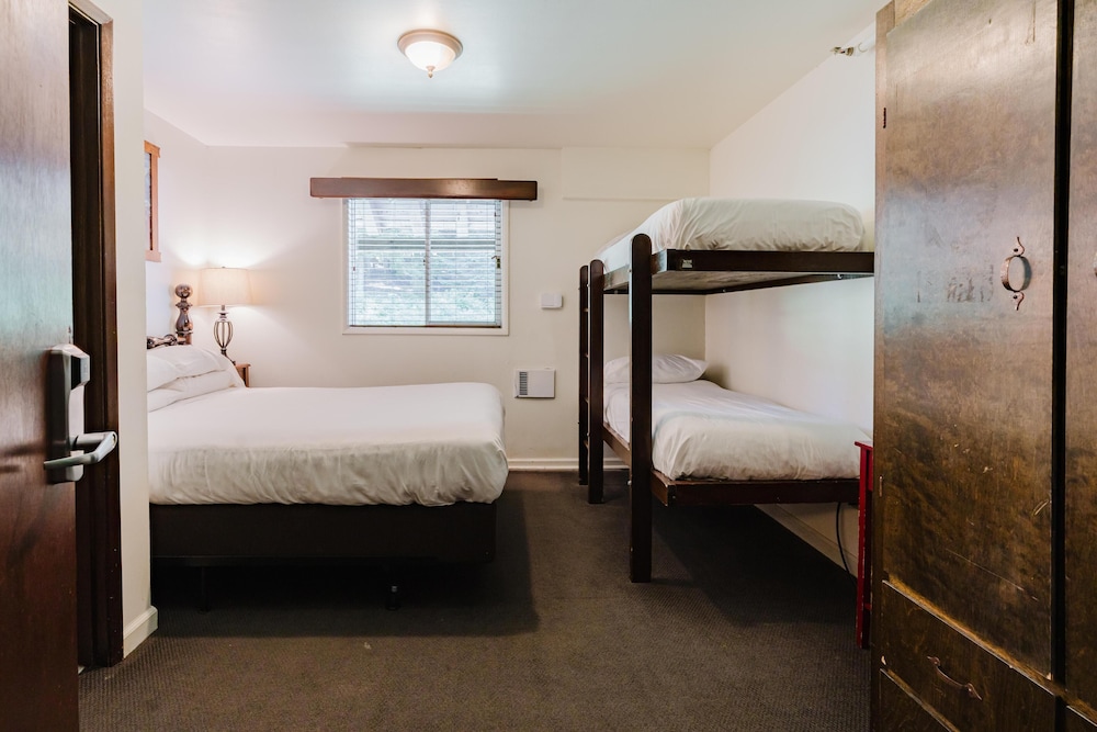 Alpine, Double and Twin Beds, Bunk Beds