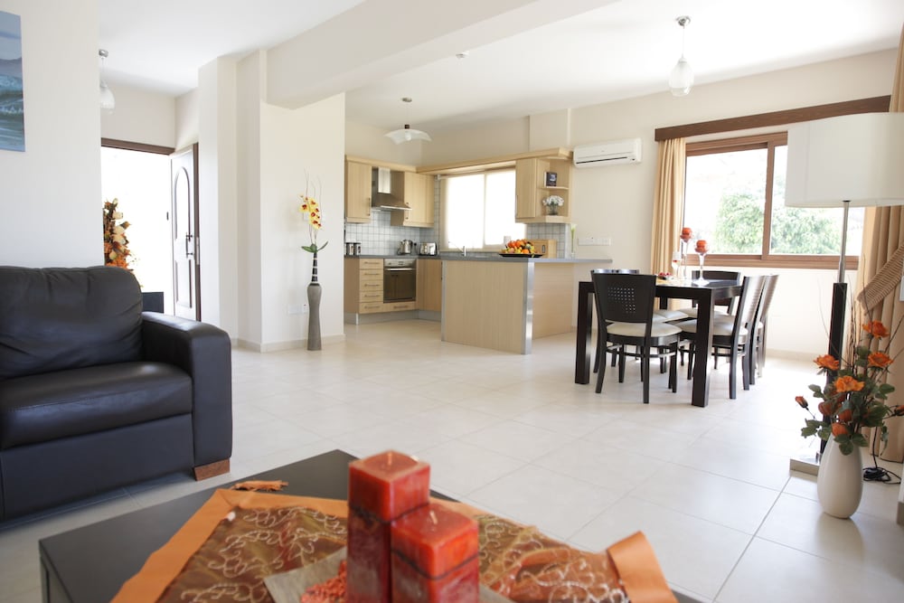 Vineland Holiday Villas 18/48