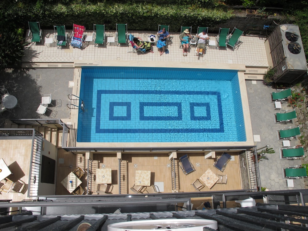 Hotel Club Sorrento 5/50