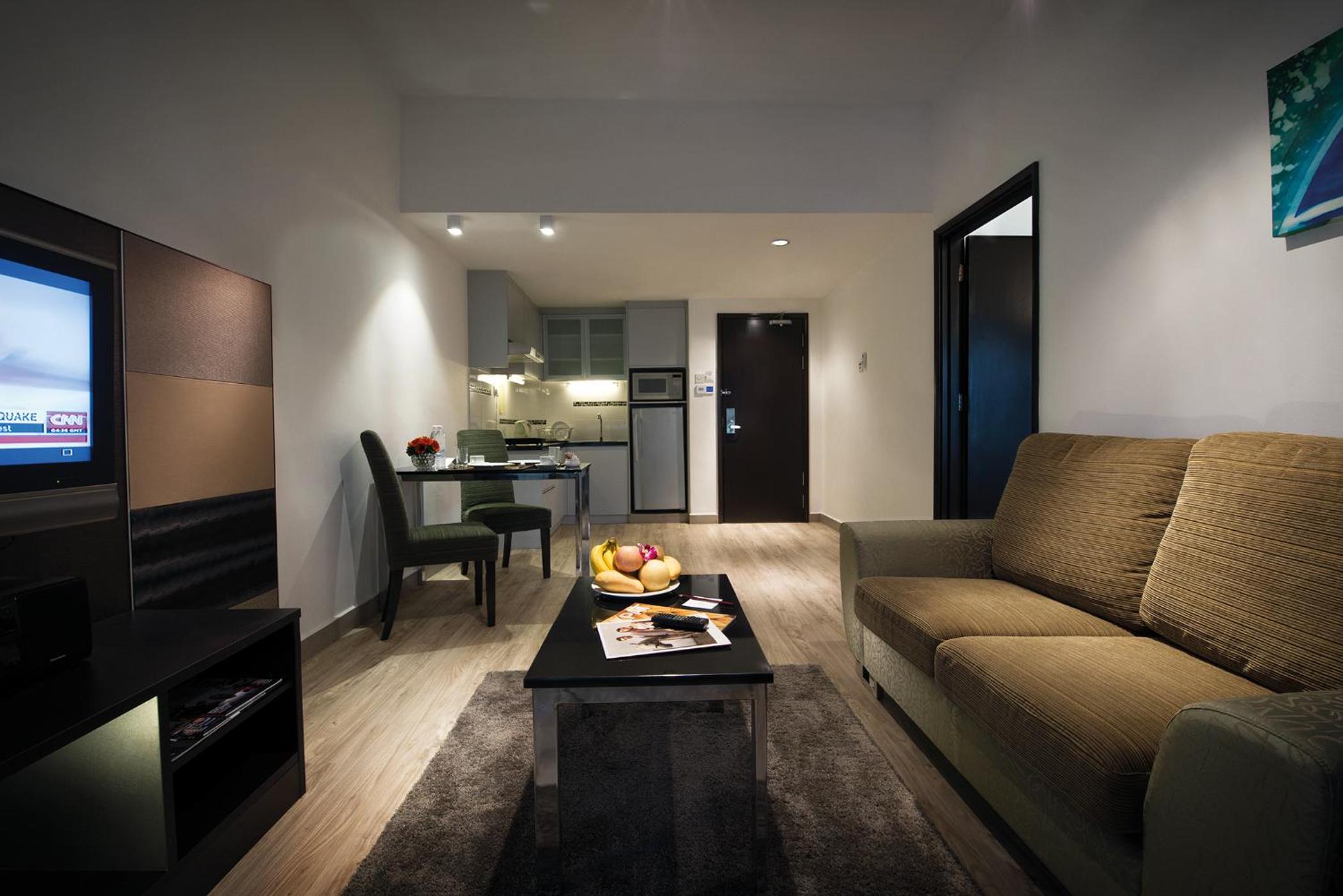 Crown Regency Serviced Suites 19/39