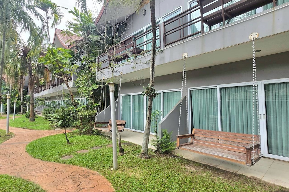 Taman Spa Resort 64/70