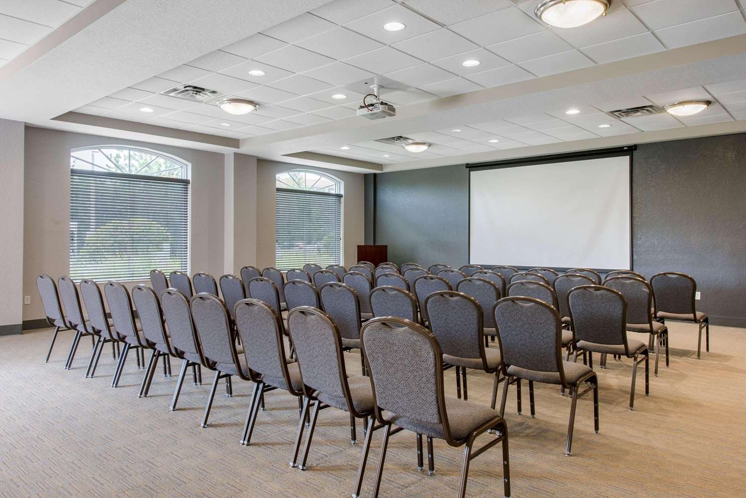 Country Inn & Suites by Radisson, Port Canaveral, FL 31/34
