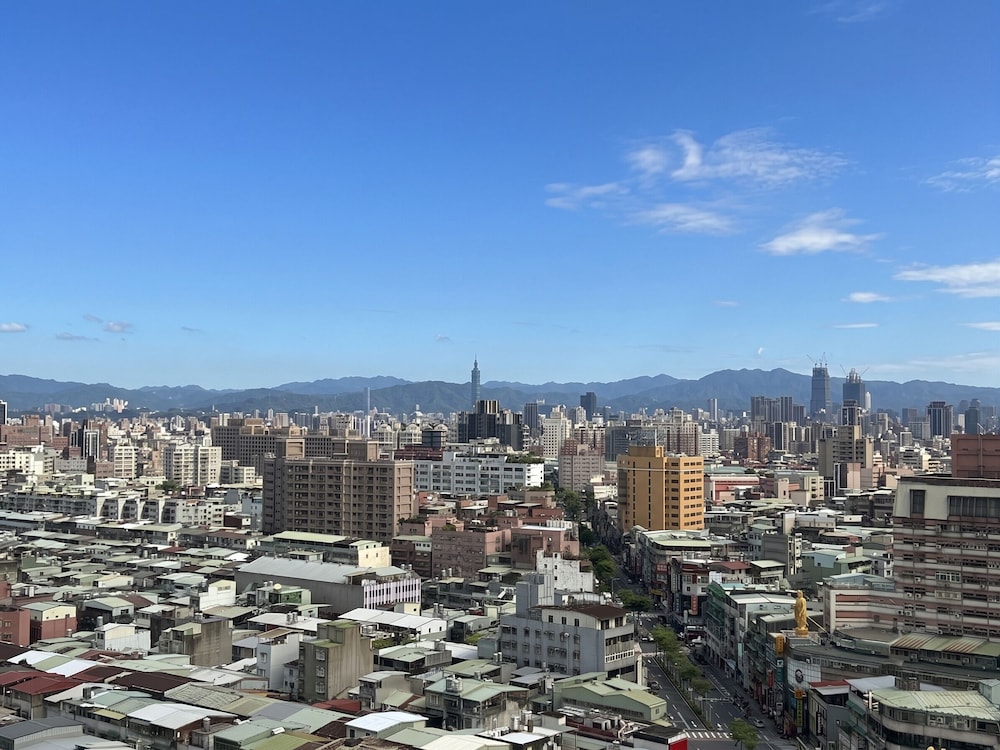 Park City Hotel Luzhou Taipei 57/62