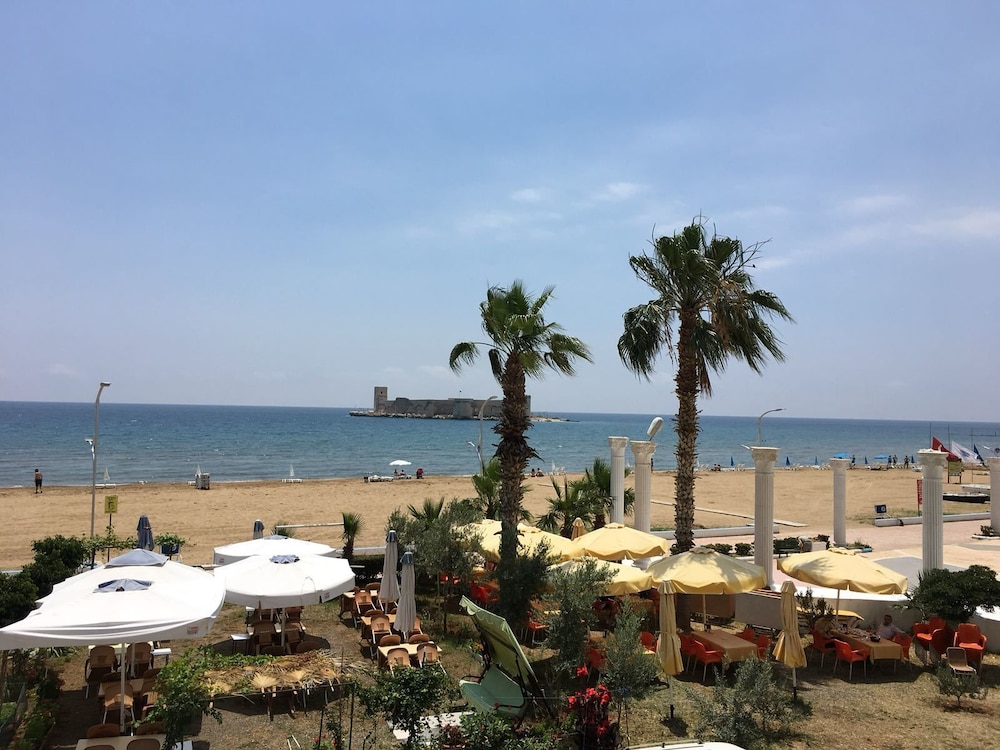 Peri Hotel 28/39