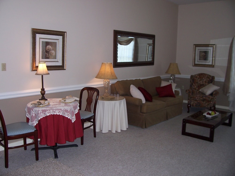 Camelot Restaurant Inn 36/50